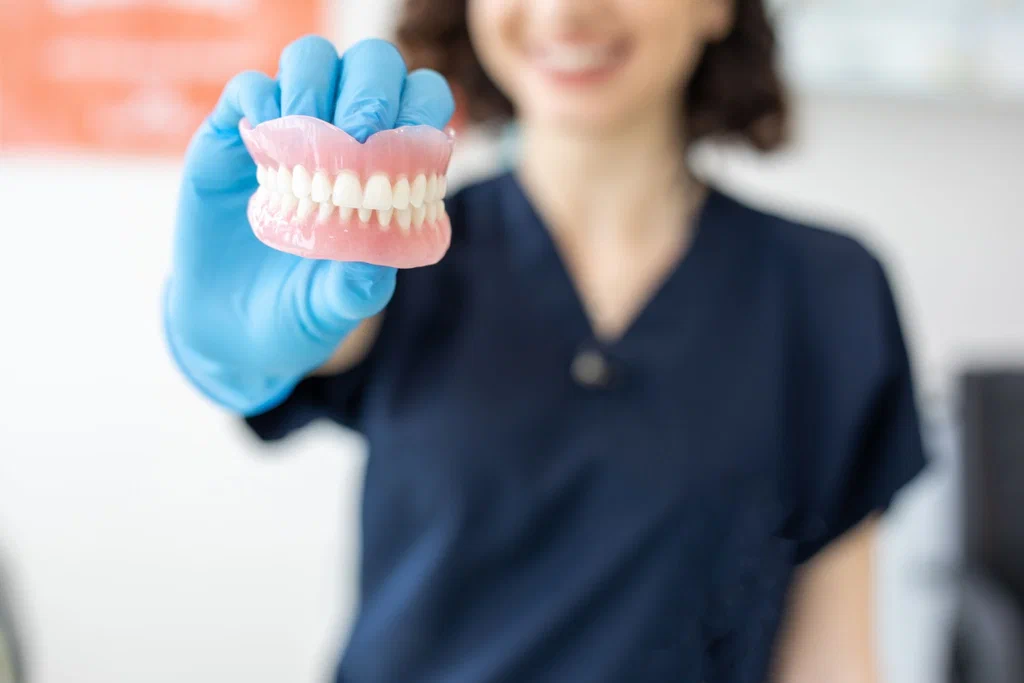 Best Dentist for Dentures in Lahore