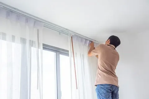 curtain insall service